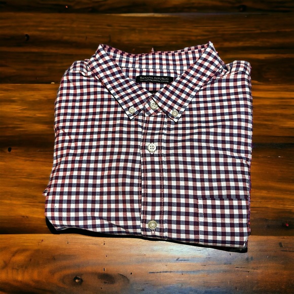 Banana Republic Long Sleeve ❤️🤍💙 micro check Button Down Oxford - Picture 2 of 9